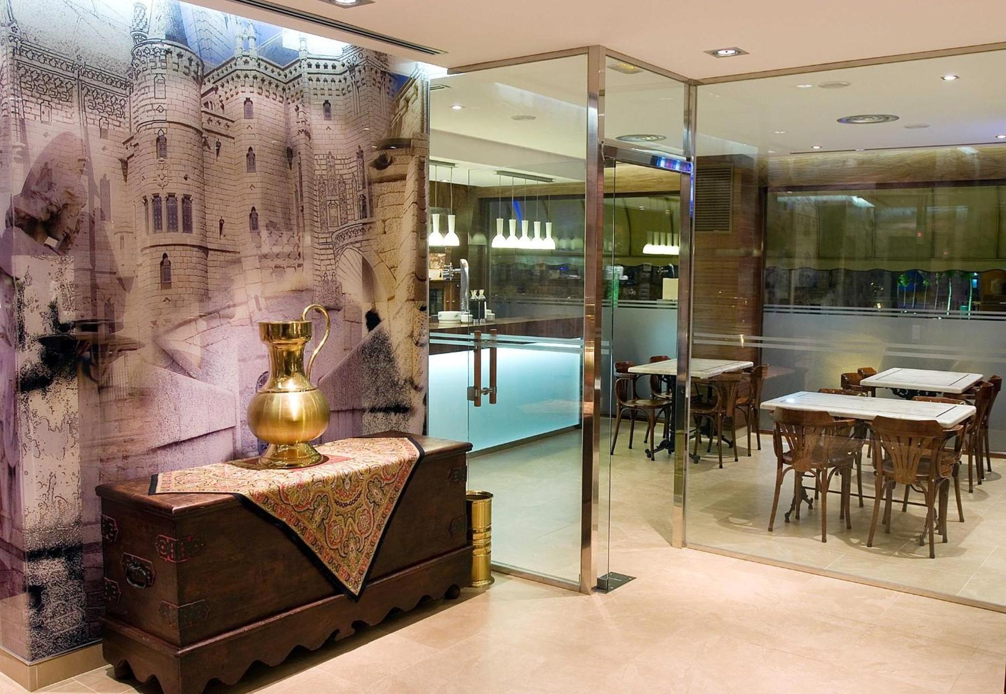 Hotel Restaurante La Peseta Astorga Eksteriør bilde